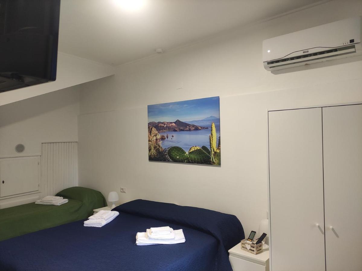La Casetta Di Elia Lipari  Bagian luar foto